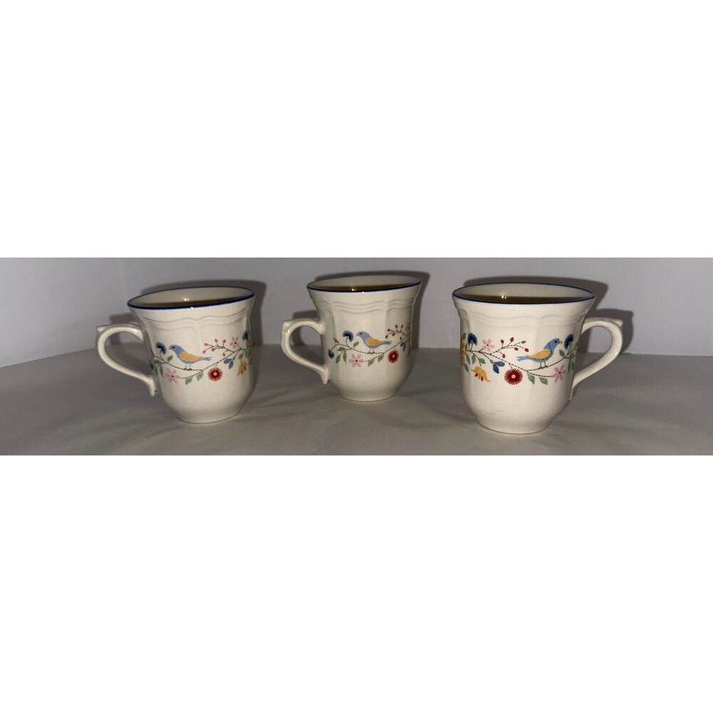 BrickOven Stoneware Heritage Mugs Bird & Floral Design (Set of 3)‎
